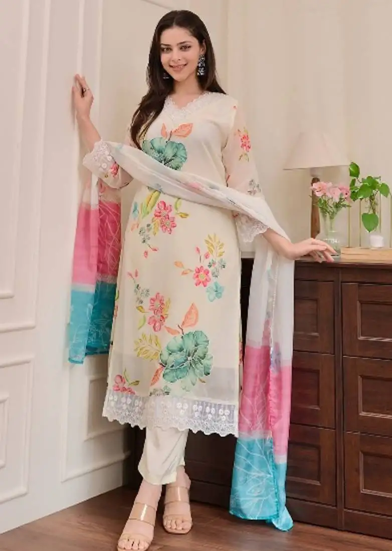 Women s ethnic nylon taby set adorned with sequin embroidery