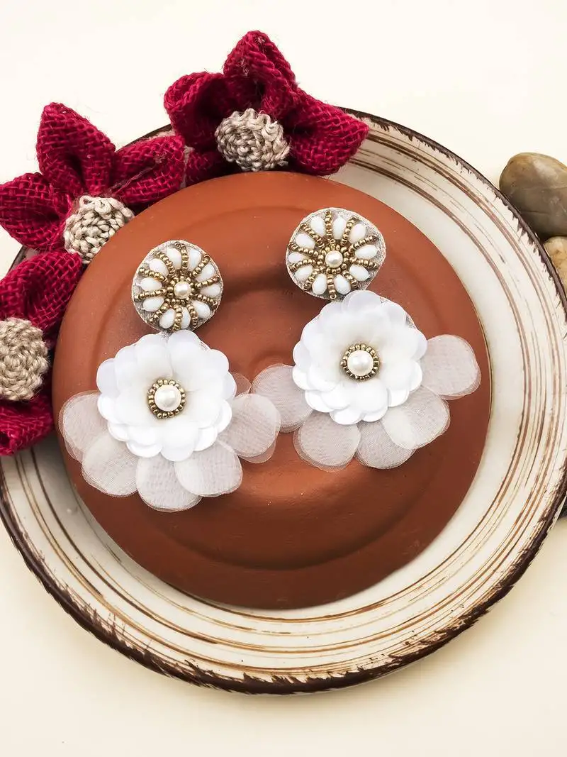 Handmade golden flower pearl earrings