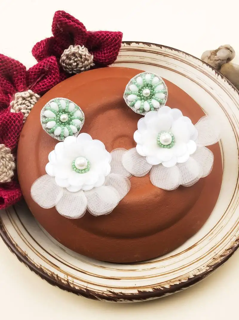 Handmade green flower pearl earrings