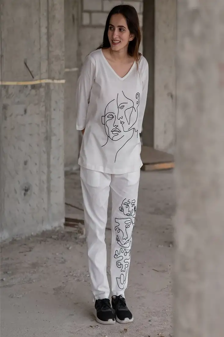 White zari embroidered silk lehenga with unstiched blouse