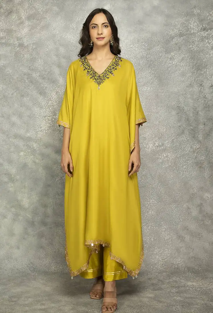 Yellow cotton silk plain kaftaan set with neckline embroidery