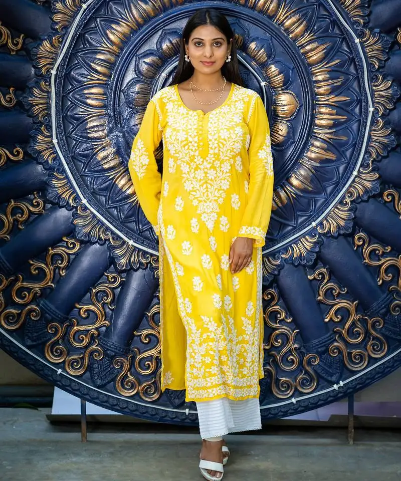Merlyn-muslin-chikankari-kurta
