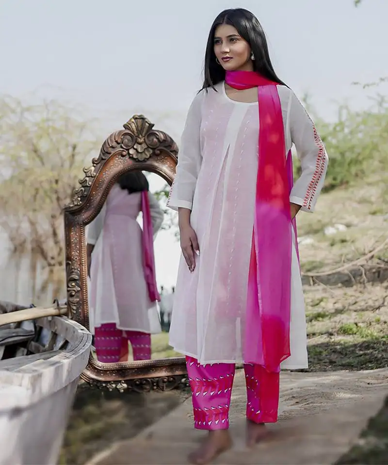 White cotton kurta set with embroidery
