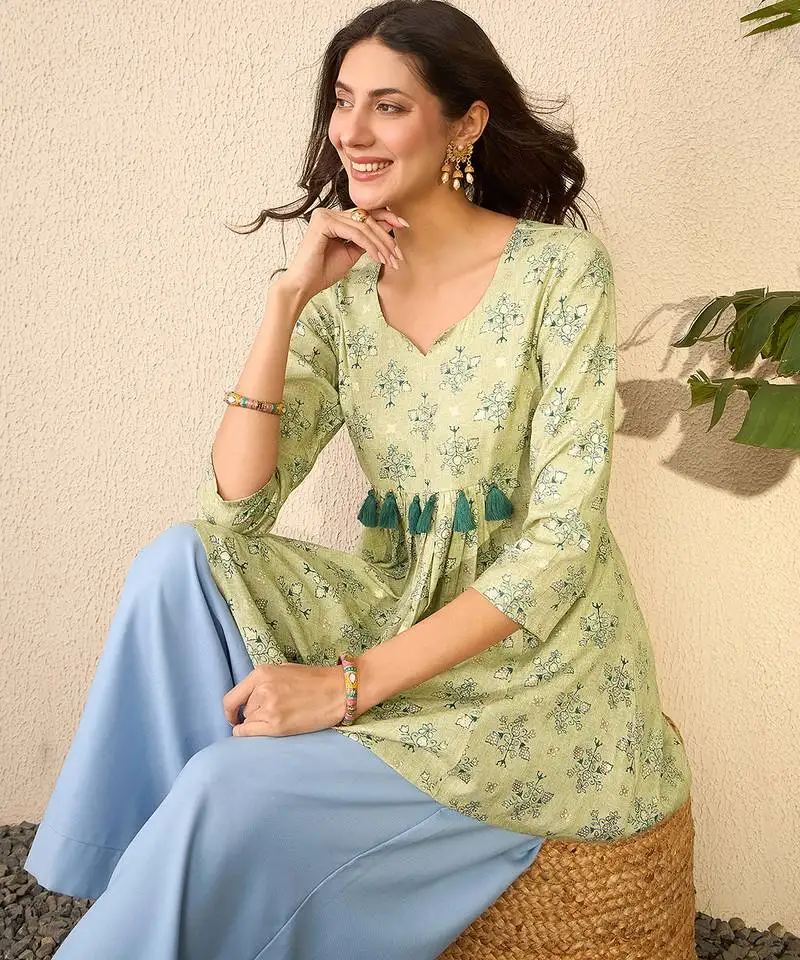 Women green rayon blend floral printed regular peplum top