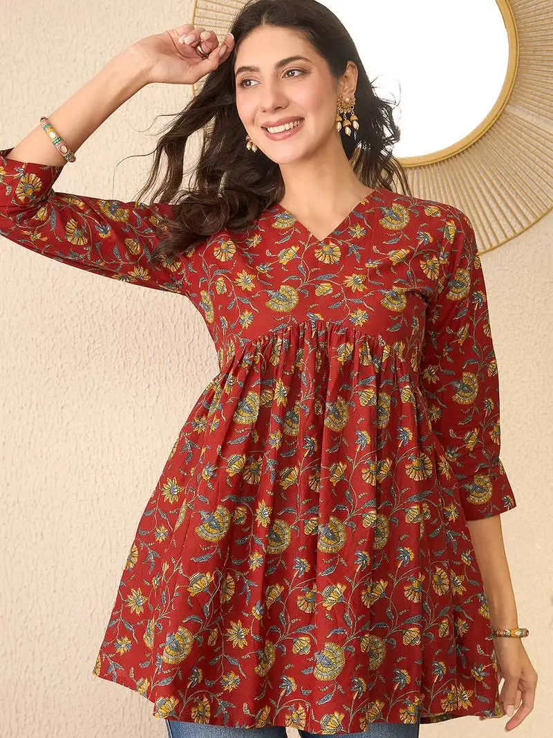 Women red cotton blend floral printed regular peplum top