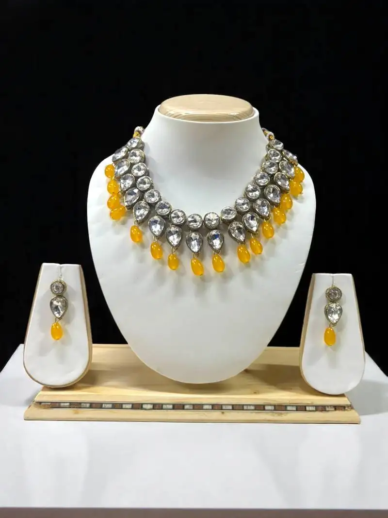 Yellow heavy necklace set