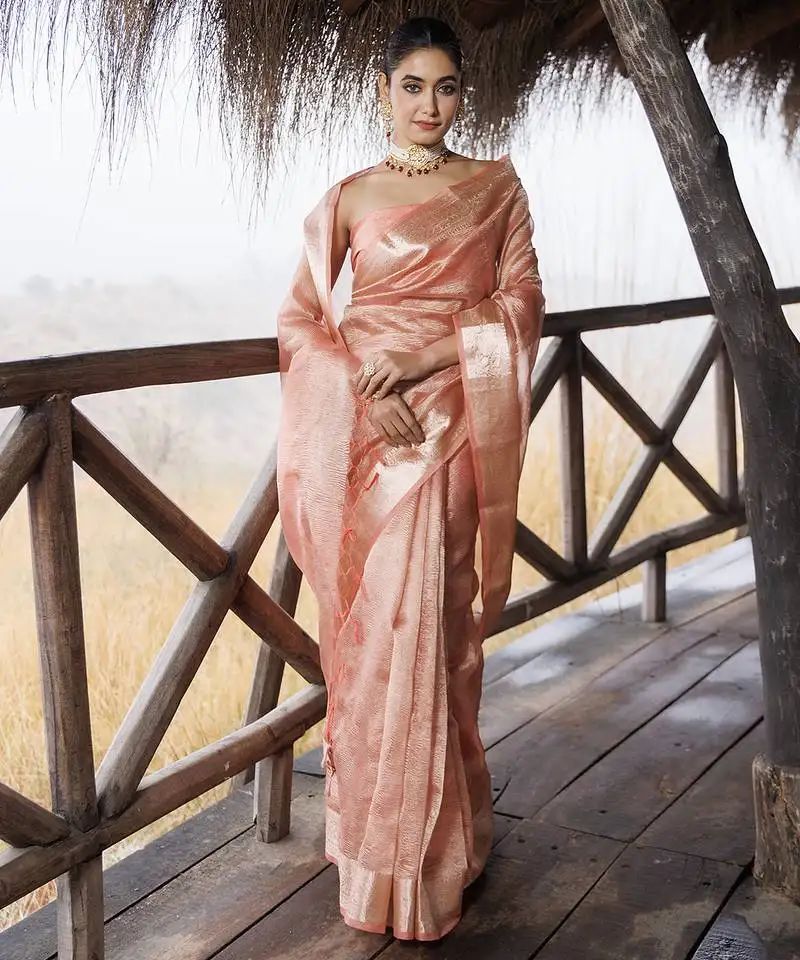 Women zari crinkle tissue saree