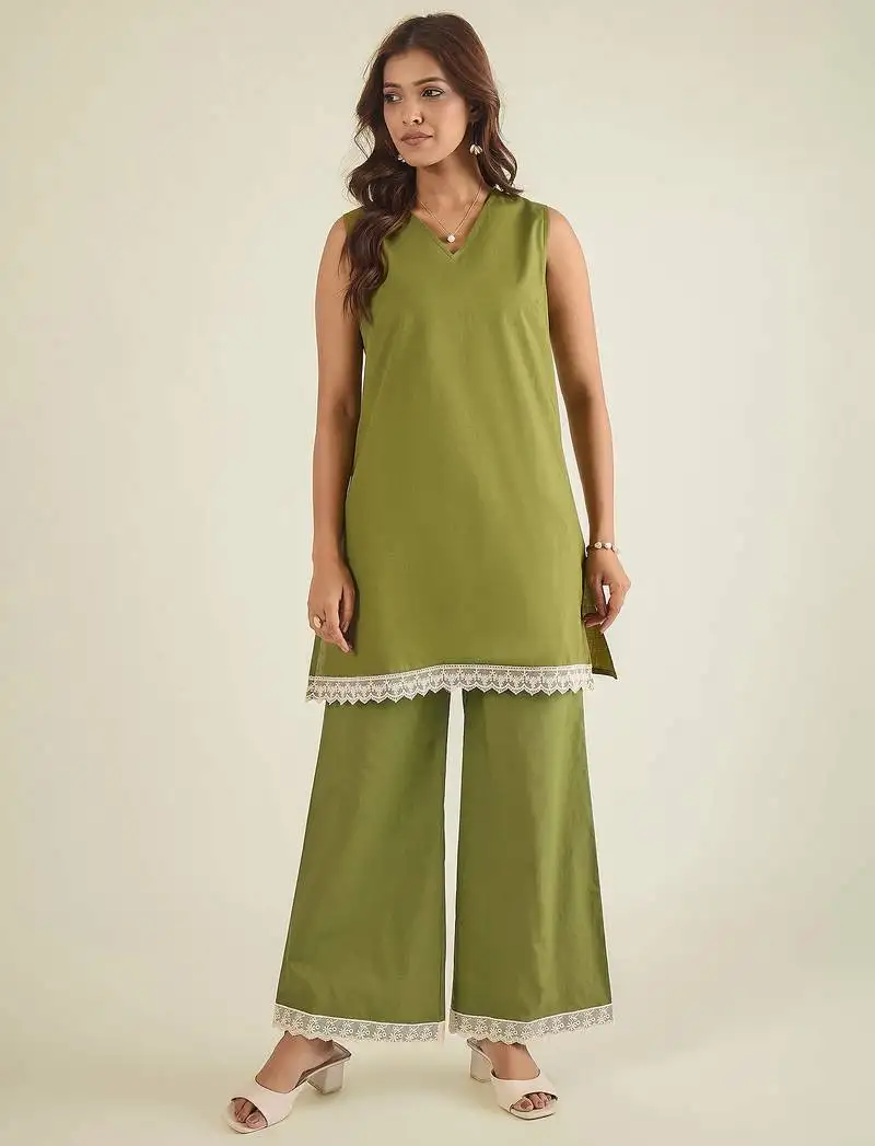 Women green cotton poplin lace detailed tunic with pant co-ord set