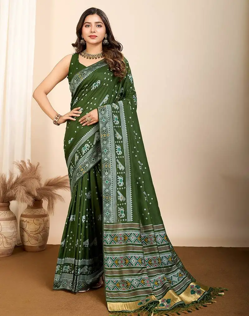 Green woven patola saree with blouse piece