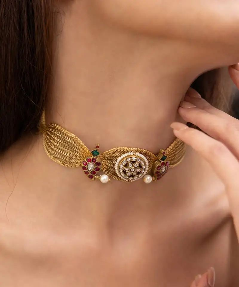 Gold plated kundan choker necklace
