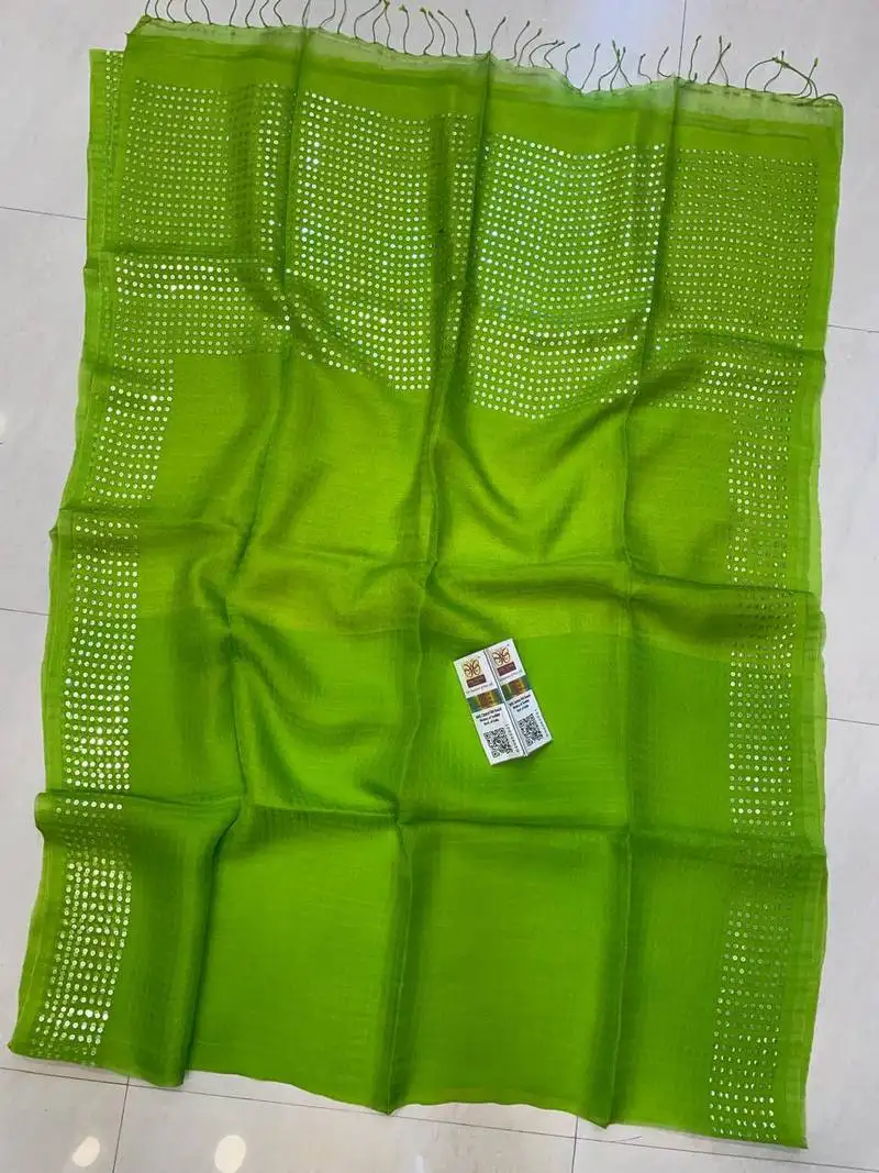 Green double ply organic muslin saree with blouse piece