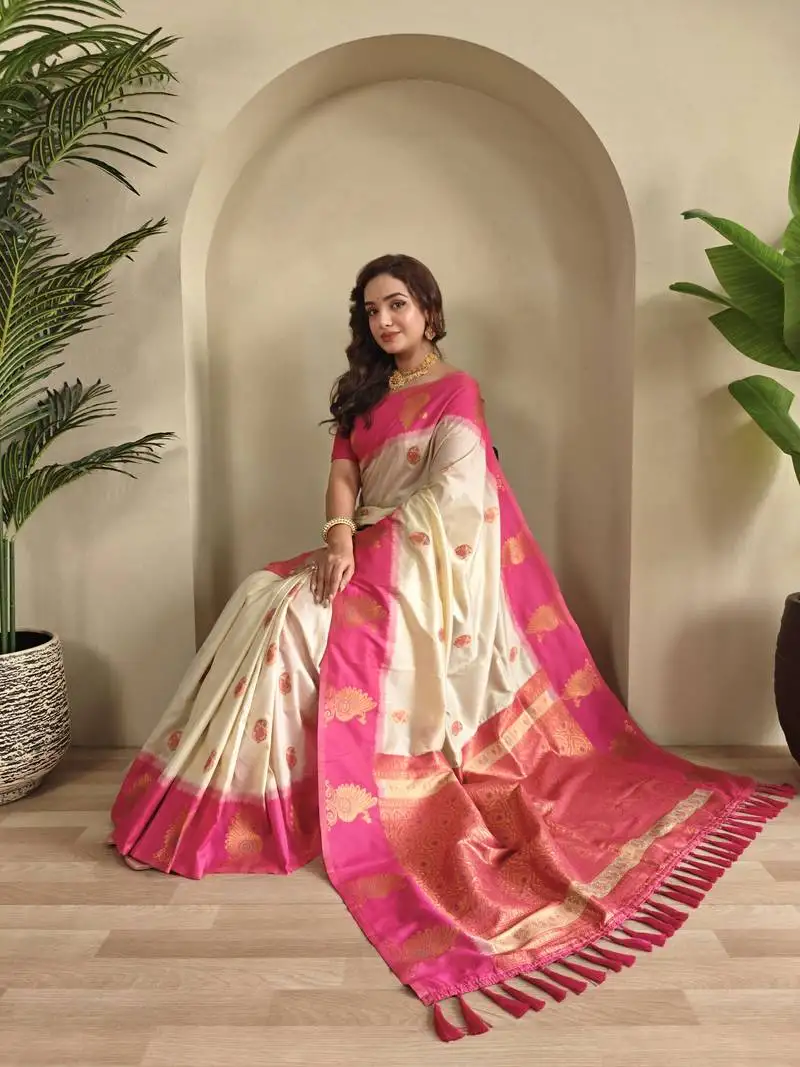 Off white dual tone silk sarees with zari weaves contrast pallu & designer border