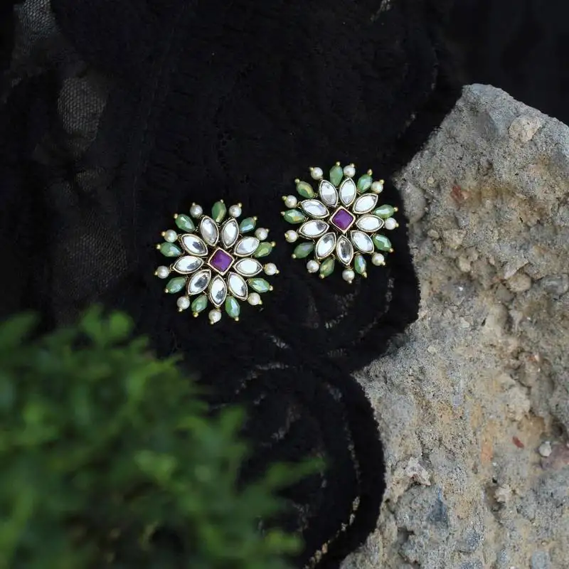 Pearl flower studs earrings