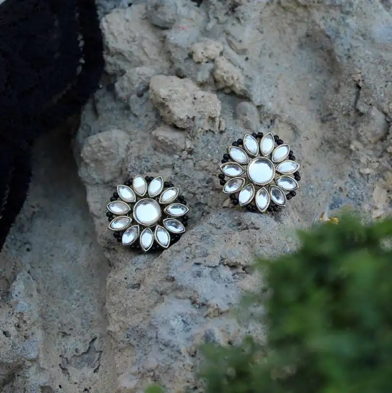 Black beauty earring