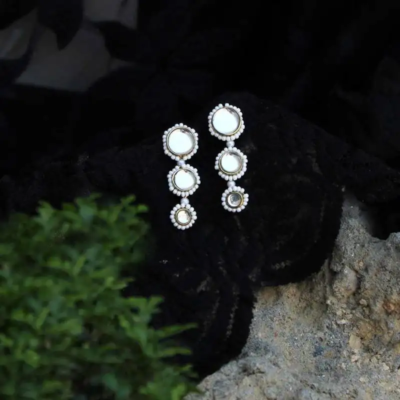 Round bound earrings