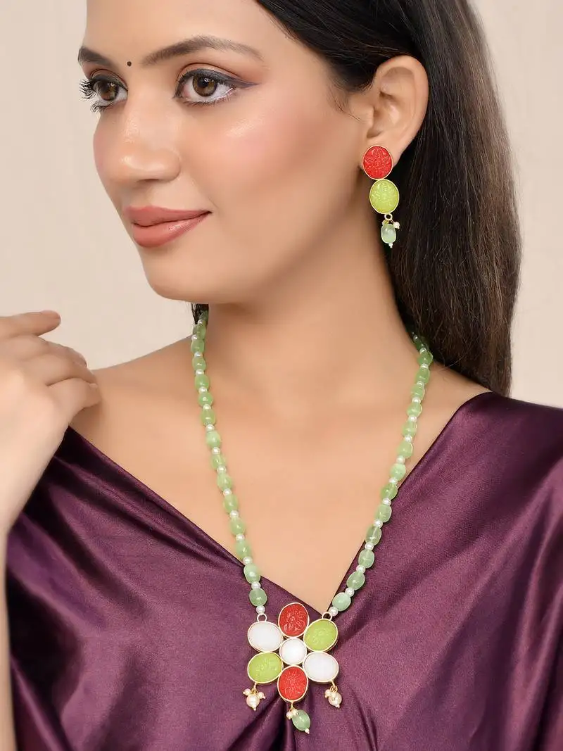 Gold-plated beaded jewellery set