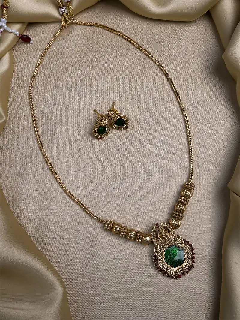 Green meenakari and beads necklace set