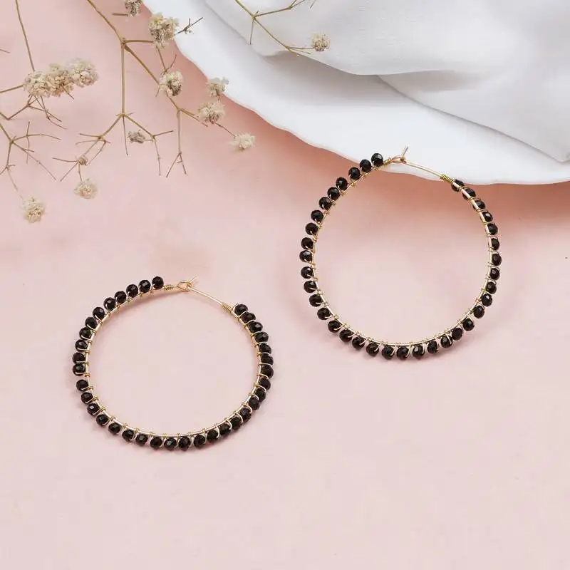 Beaded hoop earrings ( black )