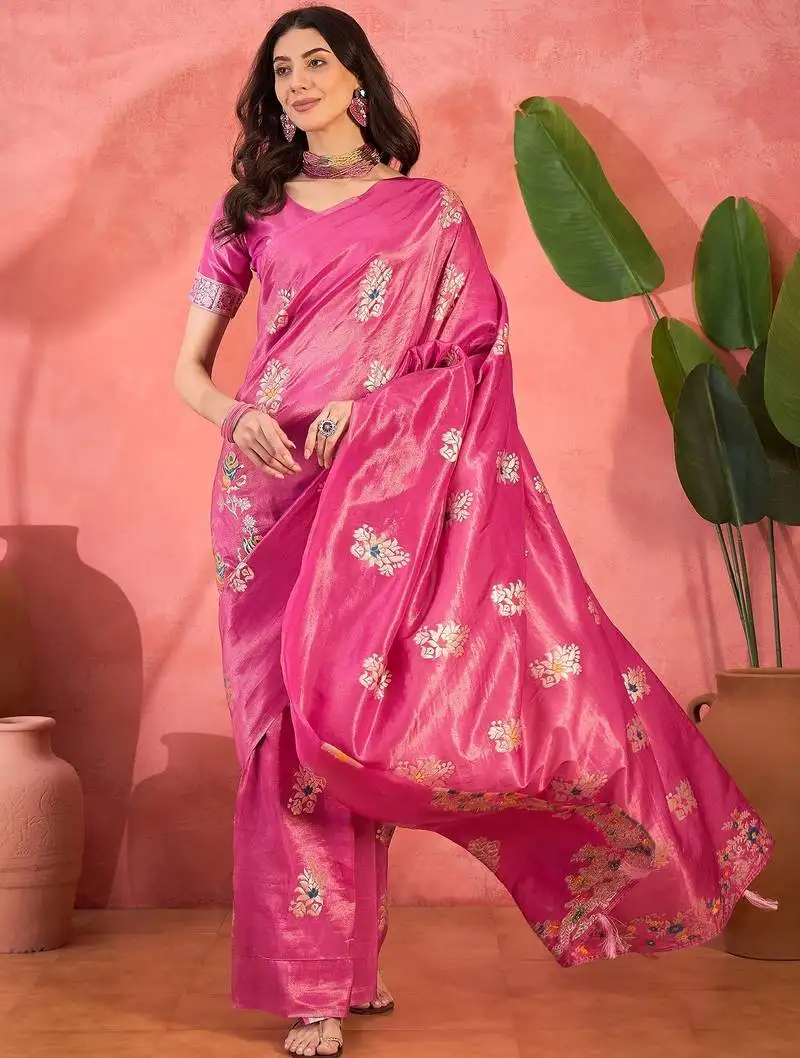 Pink silk blend jacquard saree with unstitched blouse piece