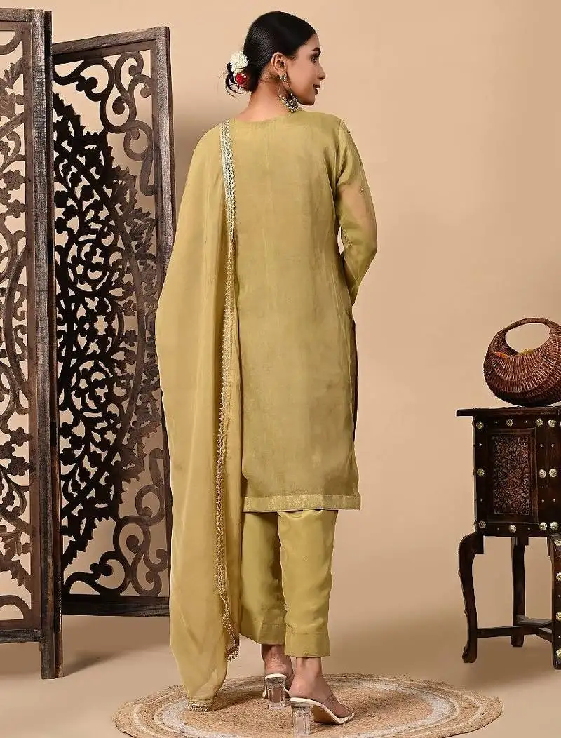 Mehndi green kurta set with zardozi dabka and sequins work