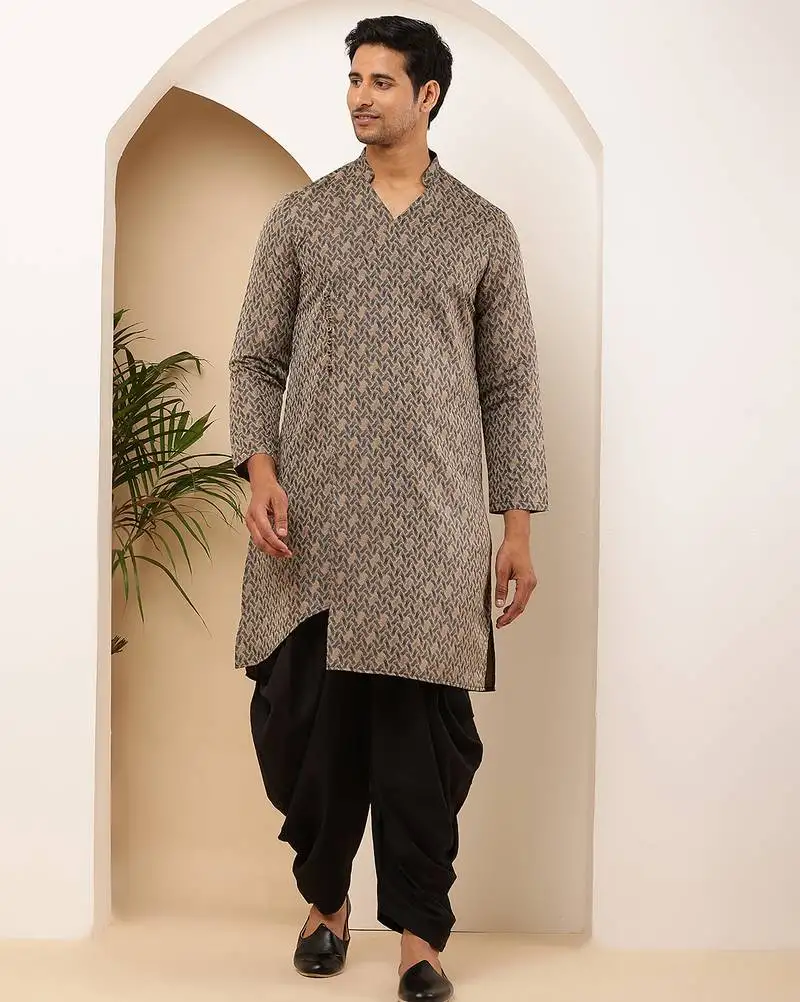 Men's grey viscose blend kurta with minimal print and modern fit
