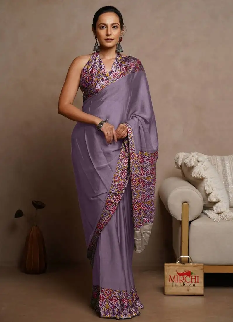 Dusty lavender chiffon solid::Abstract printed saree with unstitched blouse piece