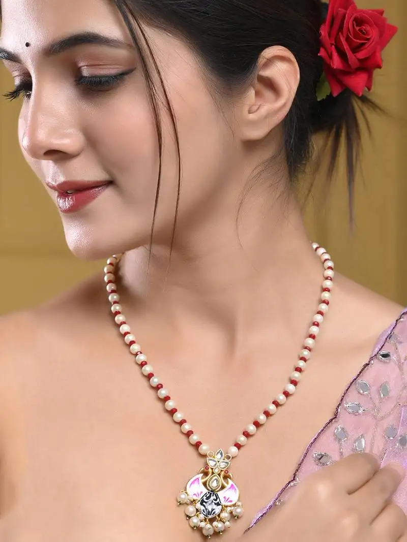 Gold-plated pearl beaded kundan necklace