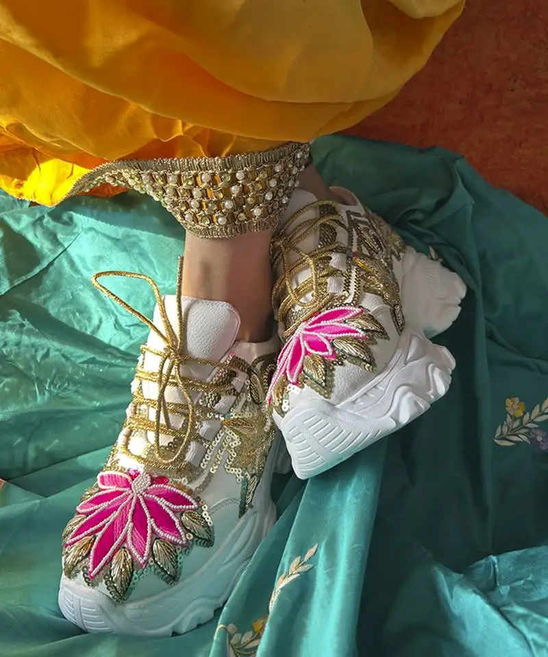 Multicolor leather embroidered sneakers