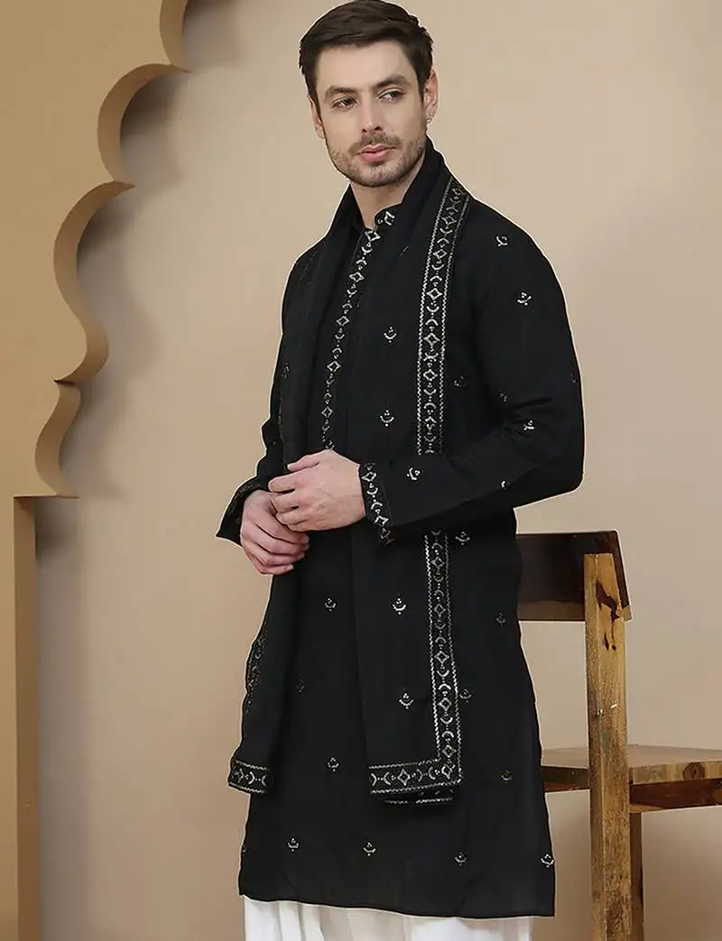 Embroidered silk blend kurta with matching dupatta