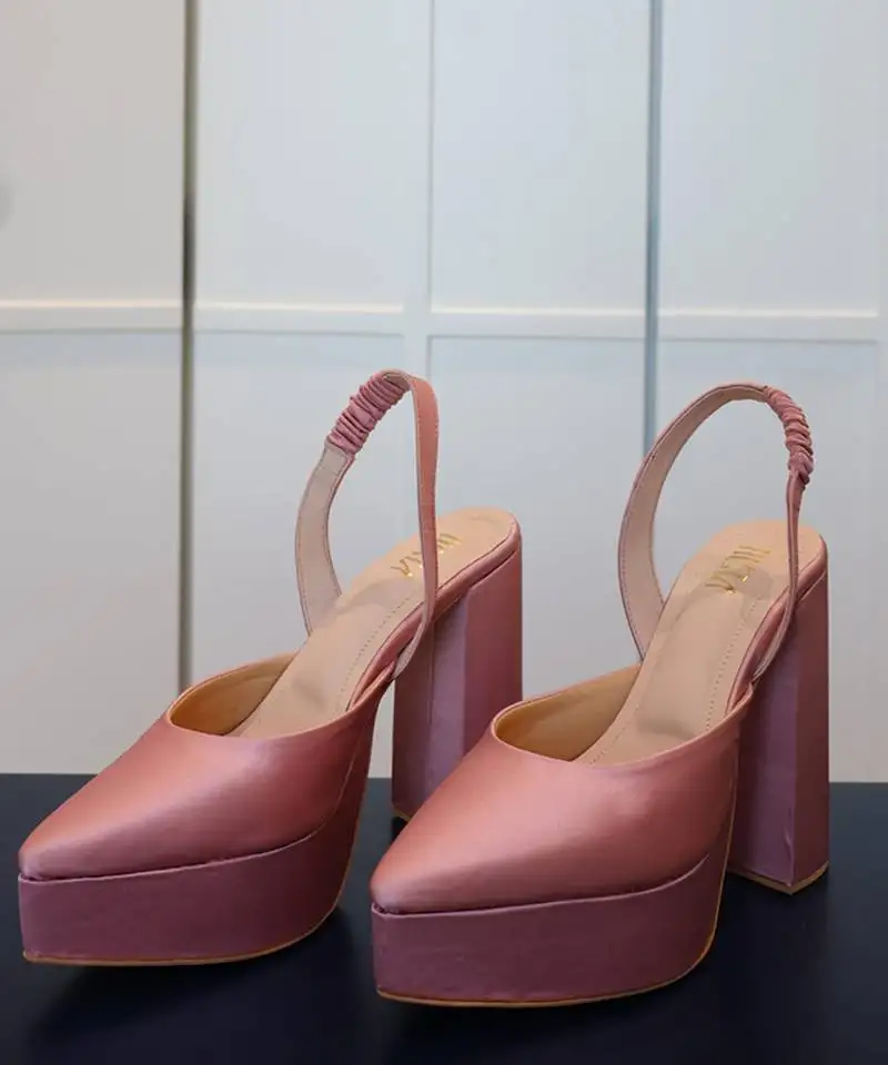 Pink solid leather heels
