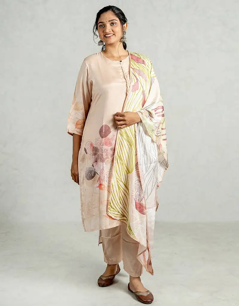 Peach muslin silk kurta pant set with dupatta