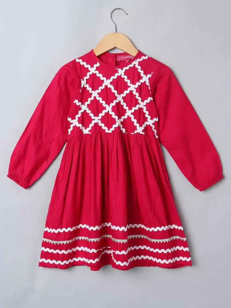 Magenta 2 pcs suit for girls in rayon fabric with lacework
