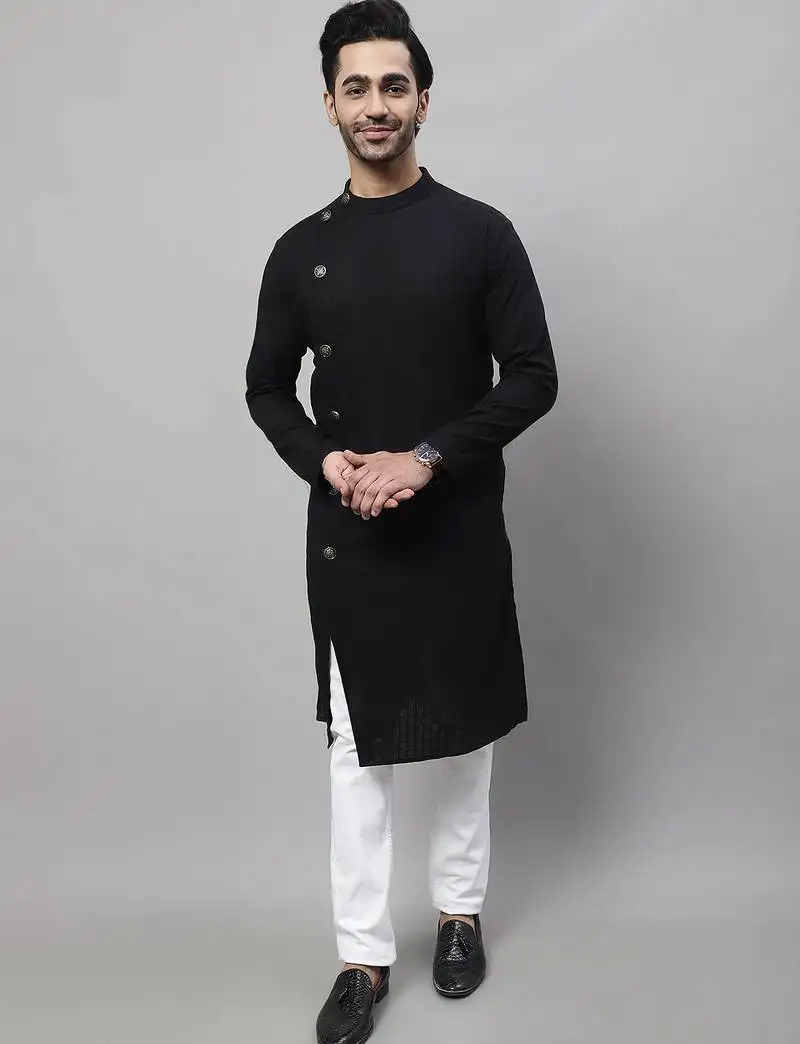 Kurta with asymmetrical cut