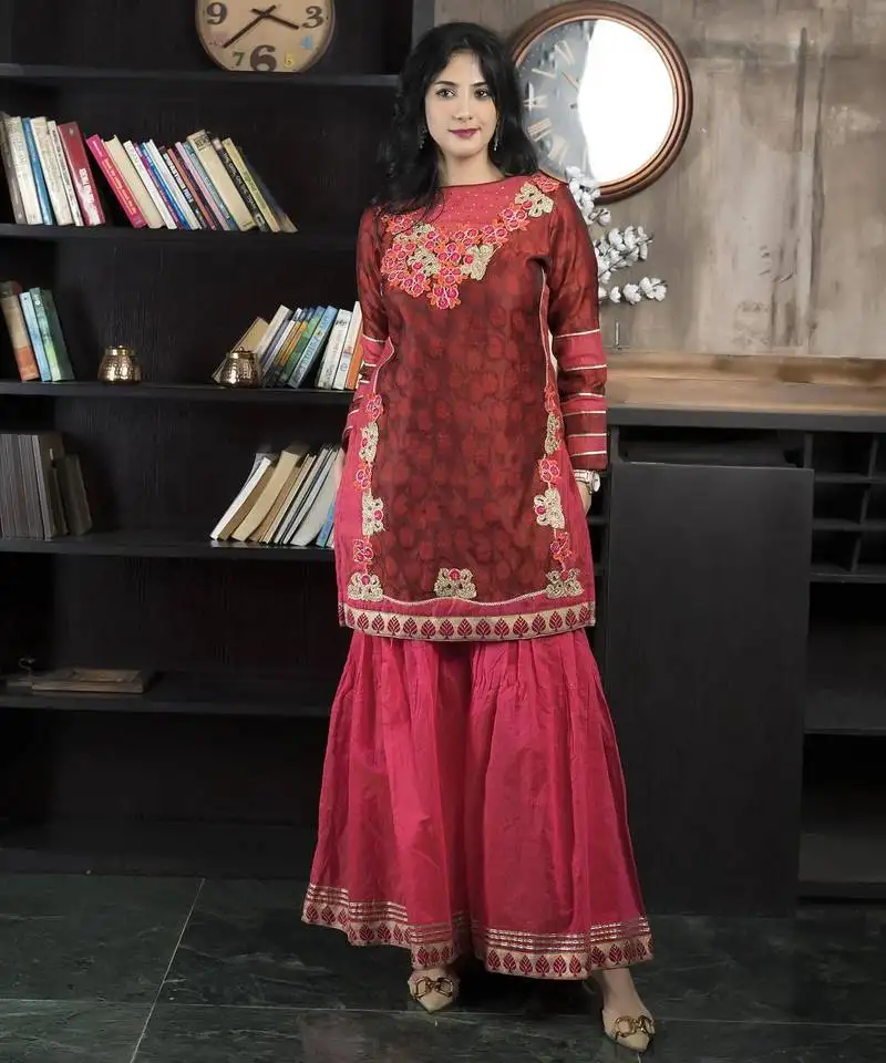 Maroon embroidered silk straight cut kurta