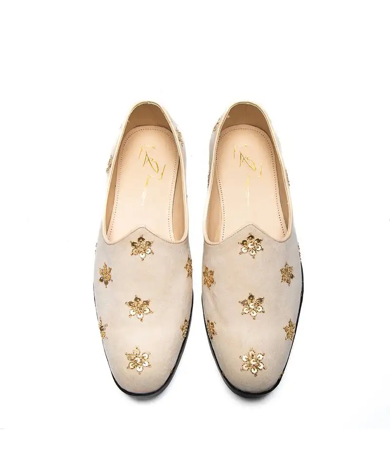 Light beige seude mojadi