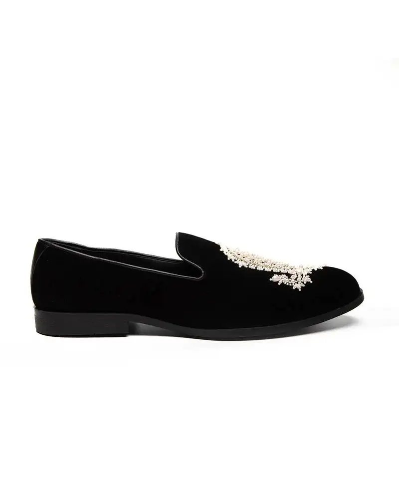 Black velvet mocassins with embroidery detailing