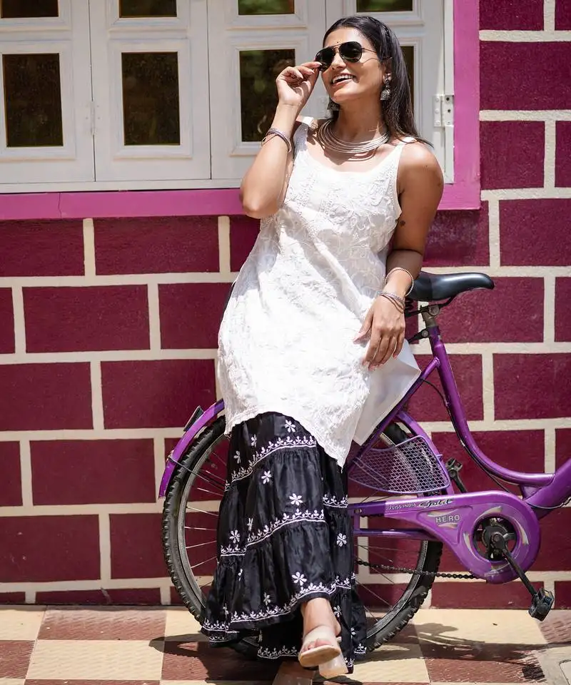 Chikankari chanderi embroidered white kurta