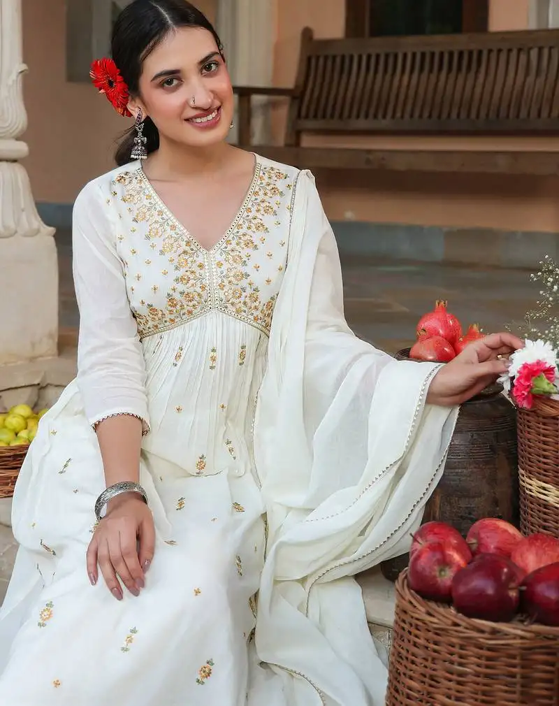 Women's off white pure cotton embroidered a-line kurta set