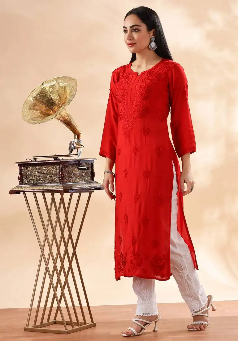 Floral embroidered chikankari kurta