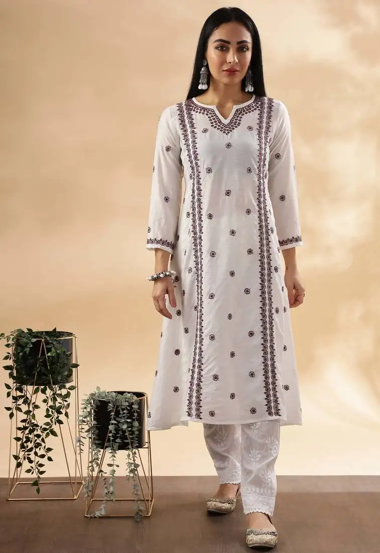 Ethnic motifs embroidered chikankari kurta