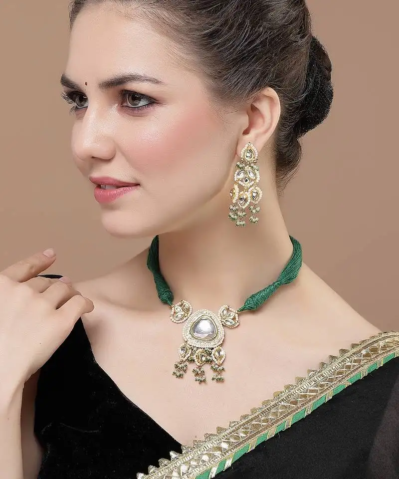 Hedge necklace with earring jewellery set