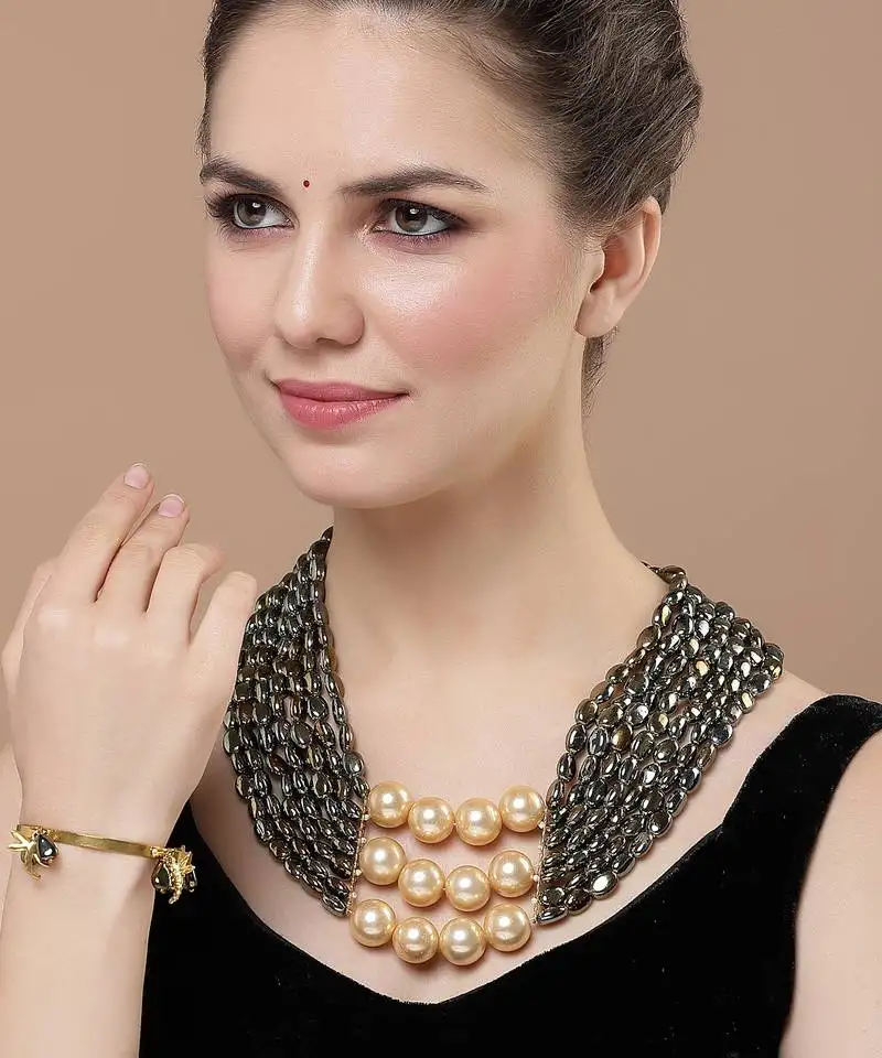 Midnight string necklace