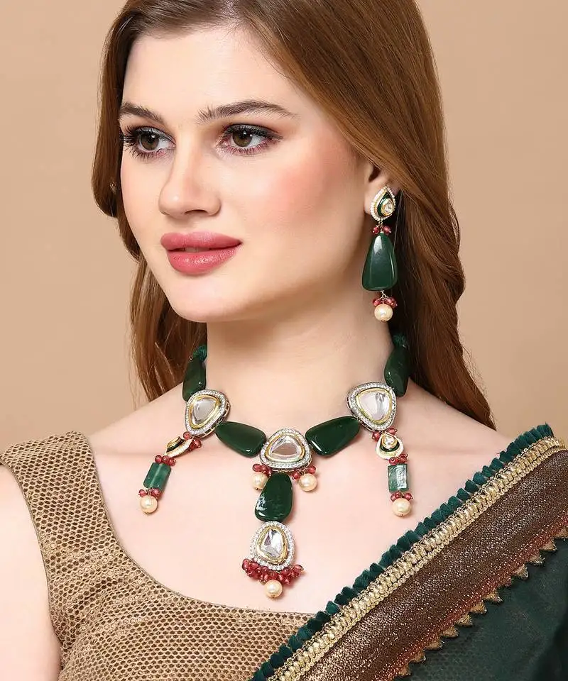 Truce necklace with earring jewellery set