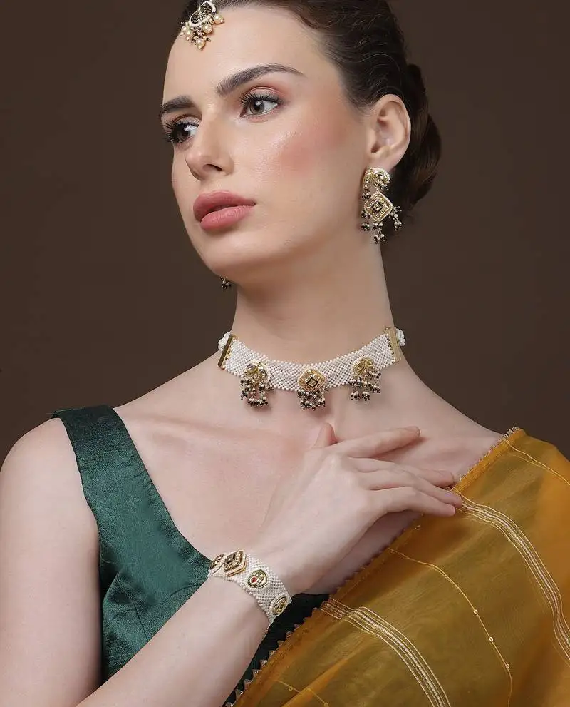 Neela lashkar chokar with earrings jewellery set