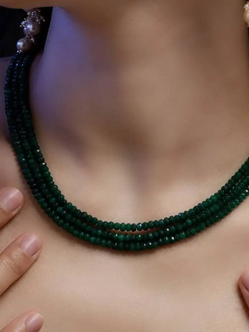 Nakhlistan glow layered necklace
