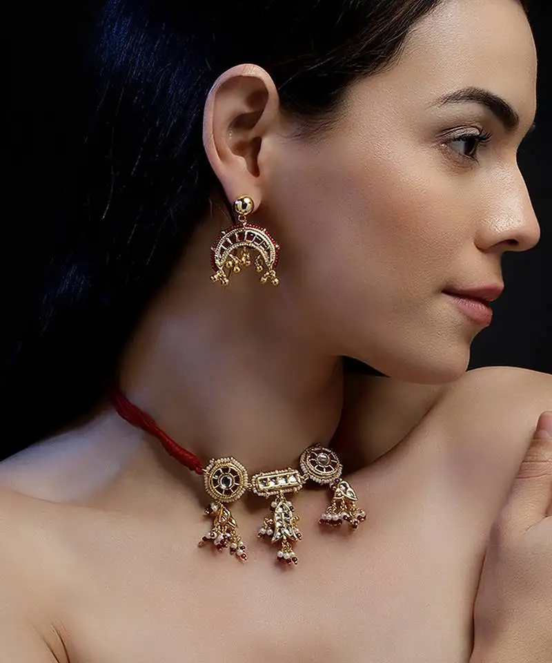Gul-e-surkh haar with earrings