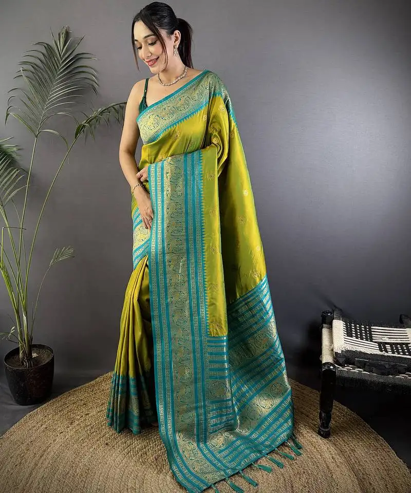 Light green silk blend butti zari weaving banarasi saree with woven saree