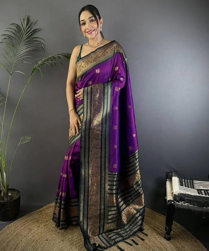 Magenta silk blend butti zari weaving banarasi saree with woven saree