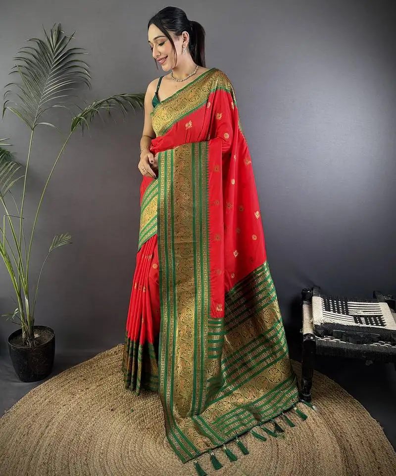 Red silk blend butti zari weaving banarasi saree with woven saree