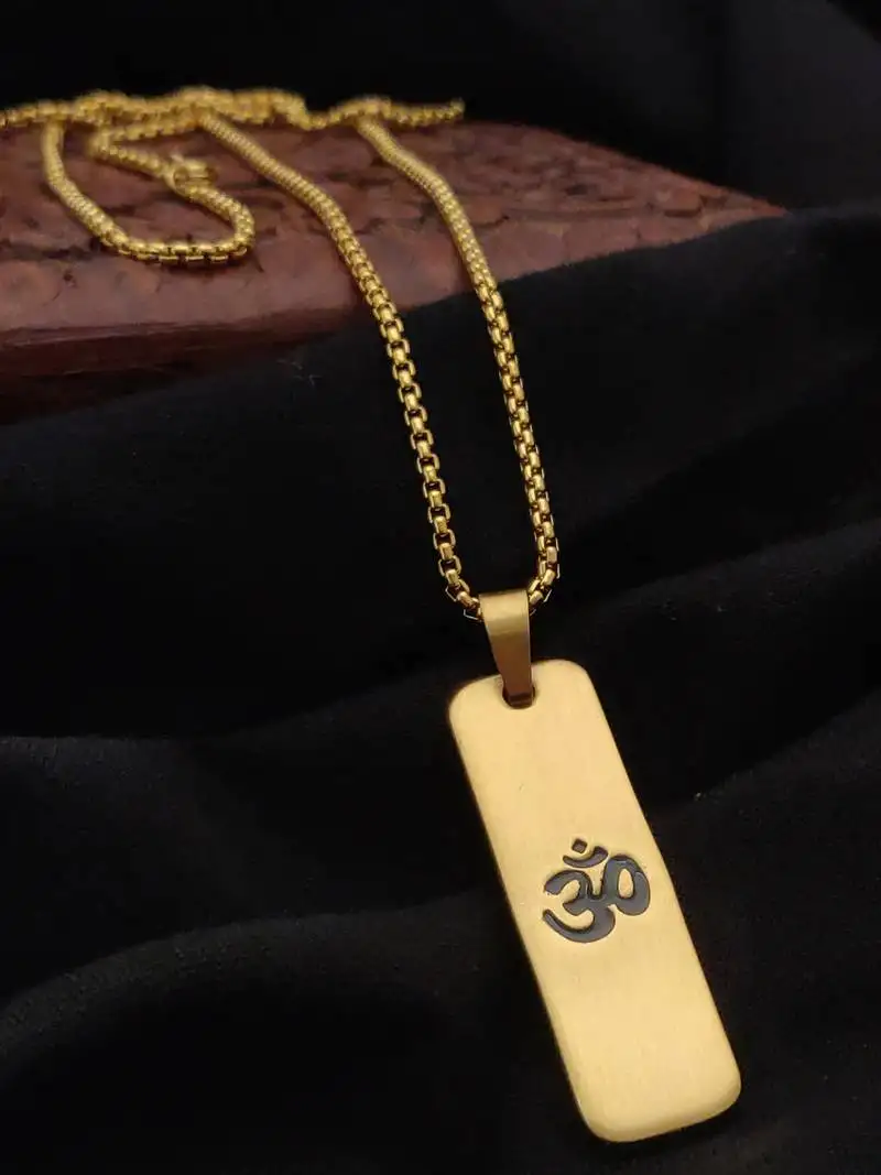 Men om design gold plated rectangular shape pendant